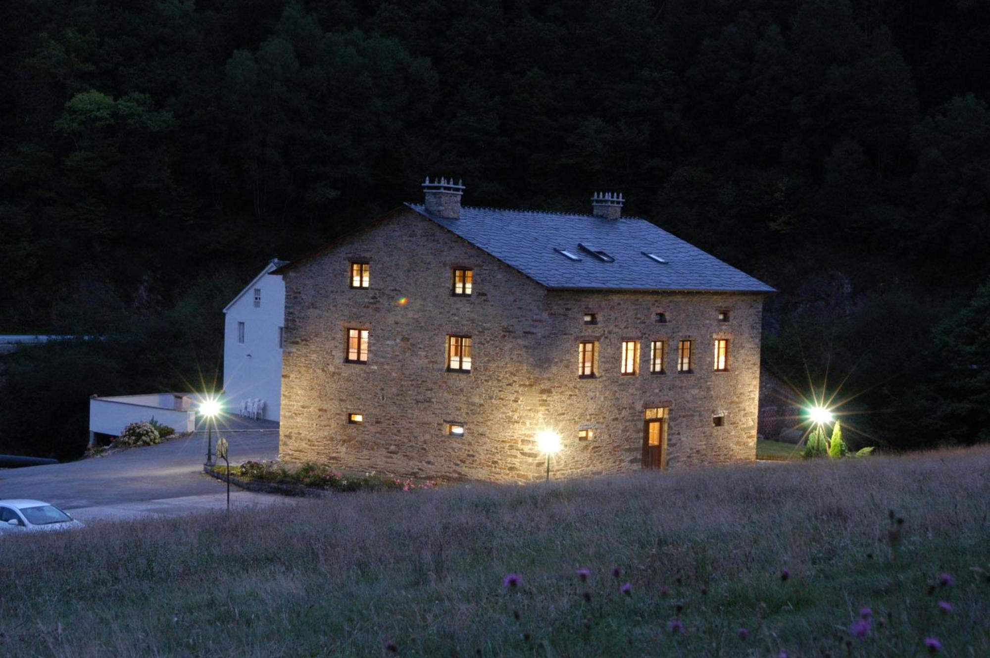 Finca O Bizarro Trabada Bagian luar foto