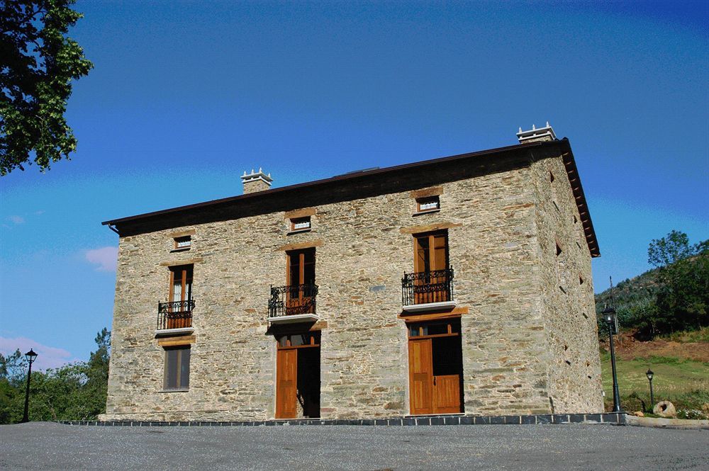 Finca O Bizarro Trabada Bagian luar foto